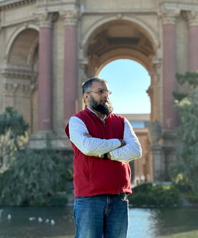 Dr. Zeeshan-ul-Hassan Usmani available worldwide, helping organizations build intelligent, ethical, and data-driven solutions at the intersection of AI, data, and human behavior